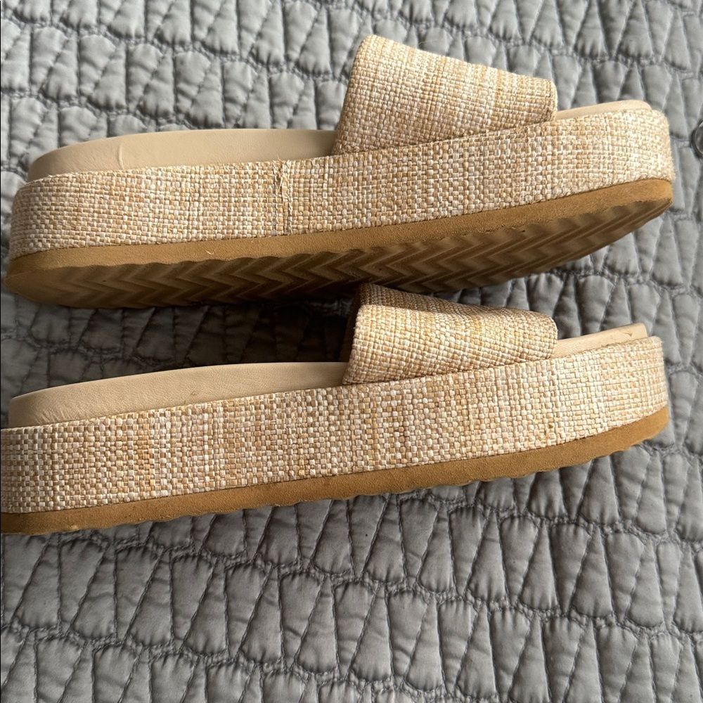 Steve Madden Kasper Woven Slide Sandals in Natural Size 7.5 Worn once! - Picture 4 of 7